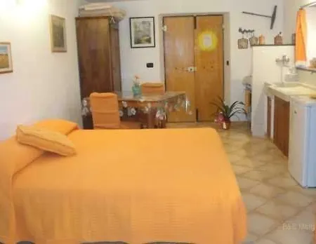 La Margherita 2 Bed & Breakfast *
